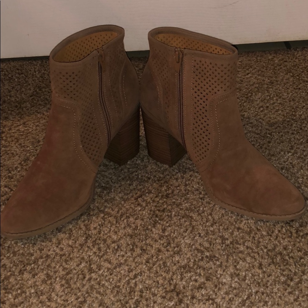 Side Zip Universal Thread Ankle Booties - image 4